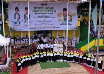 Pemkab Solsel Wisuda 2.054 Hafiz-Hafizah, 10 Terbaik Diberangkatkan Umrah