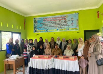 Pengmas Dosen Prodi D3 Kebidanan Bukittinggi: Kader dan Remaja Garda Terdepan Perangi Stunting