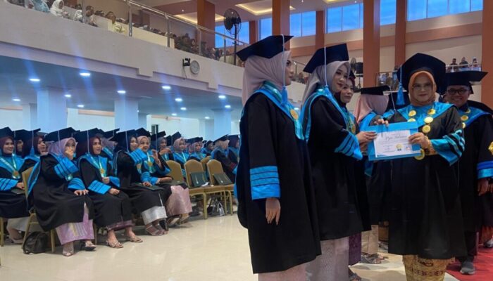 Poltekkes Kemenkes Padang Luluskan 801 Wisudawan