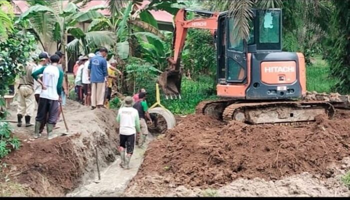 Wakil Ketua I DPRD Dharmasraya, Sujito, Bangun Jalan Poros di Nagari Sungai Duo