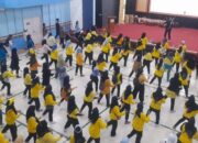 Hujan Lebat Tak Surutkan Antusias Warga Padang Ikuti Senam Massal RRI Fest