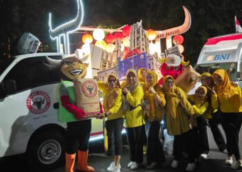 PT Semen Padang Meriahkan Pawai Telong-Telong HJK Padang ke-356