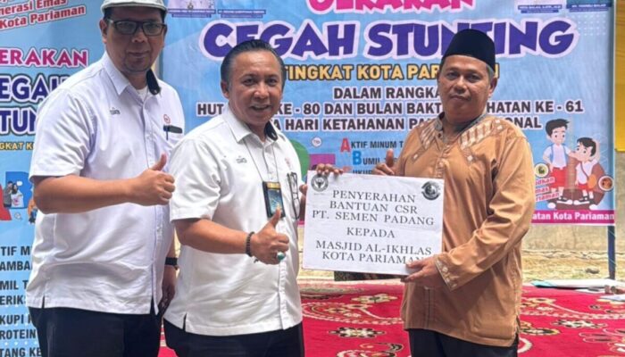 PT Semen Padang Serahkan 100 Zak Semen untuk Masjid Al Ikhlas di Pariaman