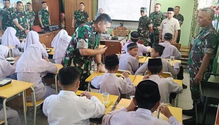 Pangdam XX/Tuanku Imam Bonjol Luncurkan Program Dapur Satuan Serentak