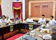 Bupati Agam Hadiri Rapat Antisipasi Kemacetan Pasar Padang Luar di Istana Gubernur Sumbar
