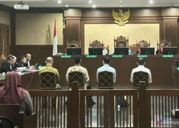 Rugikan Negara Rp285,18 T, 4 Terdakwa Kasus Korupsi Minyak Mentah Disidang