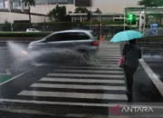 Senin, BMKG Prediksi Cuaca Berawan Tebal di Padang dan Kota Lainnya di Indonesia