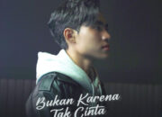 “Bukan Karena Tak Cinta” Versi Eby, Personal dan Menyentuh