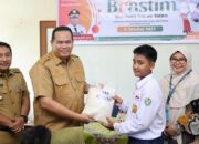 51 Anak Yatim di Pariaman Timur Terima Brastim