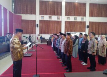 13 Pengurus UPZ Masjid se-Kota Padang Dikukuhkan