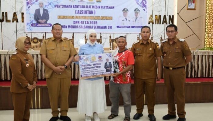 18 Poktan Kota Pariaman Terima Alsintan Tahun 2025