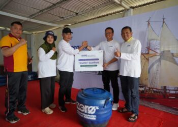 Telkom Kumpulkan 1,4 Ton Sampah dalam Kegiatan Aksi Bersih Pantai
