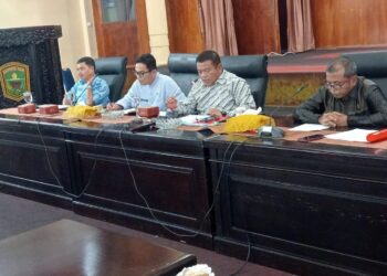 Pansus Danau Diatas minta OPD bertindak