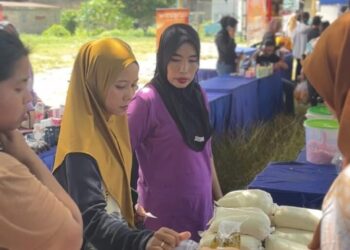 Pasar Murah yang digelar di Lapangan Voli, Jalan Bahagia, Ulak Karang Selatan, Kecamatan Padang Utara, Rabu (15/10). IST