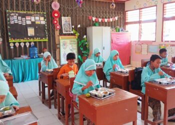 Program MBG di Sekolah Kota Padang Disambut Positif, Namun Warga Tetap Berharap Pengawasan Ditingkatkan