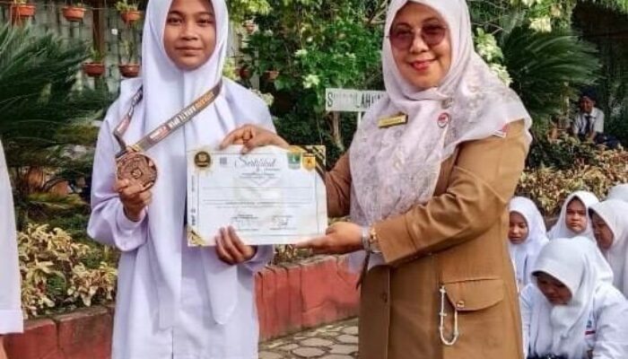 SMPN 24 Padang Kembangkan Generasi Unggul Berbasis Budaya dan IPTEK
