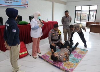 Polres Sijunjung Laksanakan Pelatihan Capacity Building bagi Bhabinkamtibmas sebagai Penolong Masyarakat