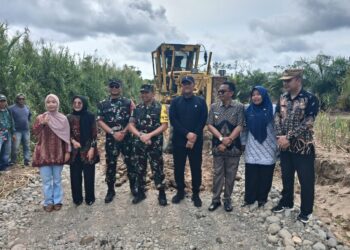 Wabup Pasbar M. Ihpan Apresiasi Program TMMD TNI ke-126 di Nagari Katiagan