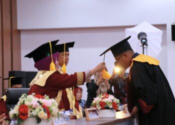 Wisuda Hari Ketiga UIN IB, Rektor Beri Pesan kepada Lulusan Agar Bisa Sajikan Ilmu pada Dunia