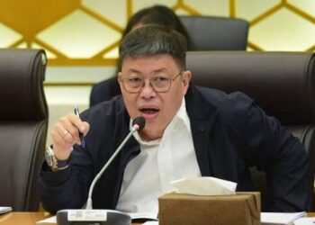 Alex Indra Lukman Apresiasi Langkah Pemerintah Pulangkan Burung Perkici ke Indonesia