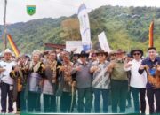 Wako Hendri Arak-Arakan bersama Niniak Mamak Buka Pacu Kuda Alek Anak Nagari Pabasko