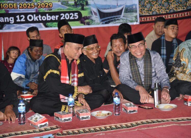Wawako Maigus Nasir hadiri pelantikan pengurus IPSI Ranting Koto Tangah dan Badupari Koto Tangah tersebut, pada Minggu (12/10) kemarin. IST