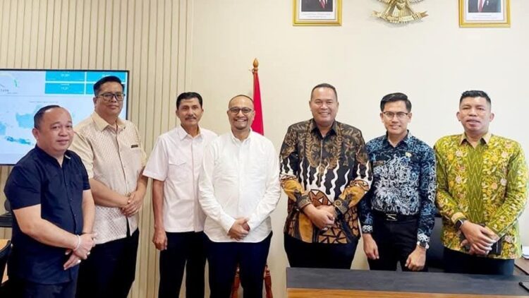 Wali Kota Pariaman, Yota Balad, mengusulkan pembangunan 1.912 unit RTLH dan Rumah Susun Negara bagi ASN berpenghasilan rendah kepada Kemen PKP RI. IST/HUMAS