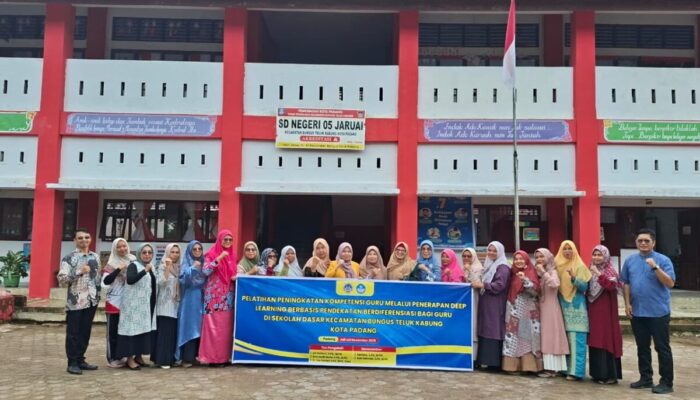 Tim Dosen UNP Bekali Guru SD Bungus Teluk Kabung Deep Learning dan Pembelajaran Berdiferensiasi