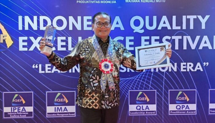 Berperan Penting Bangun Budaya Inovasi, Dirkeu PT Semen Padang Raih Quality Leadership Award