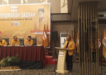 Edi Naswany terpilih aklamasi pimpin Partai Hanura Sumbar periode 2025-2030 dalam musyawarah daerah (Musda) yang digelar di Hotel Pangeran Beach, Padang, Sabtu (18/10).  IST