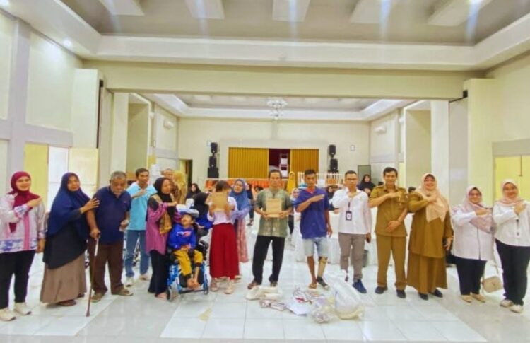 Dinas Sosial Padang Salurkan Bantuan dari Kemensos RI kepada 27 Penyandang Disabilitas (Dok: Ist)