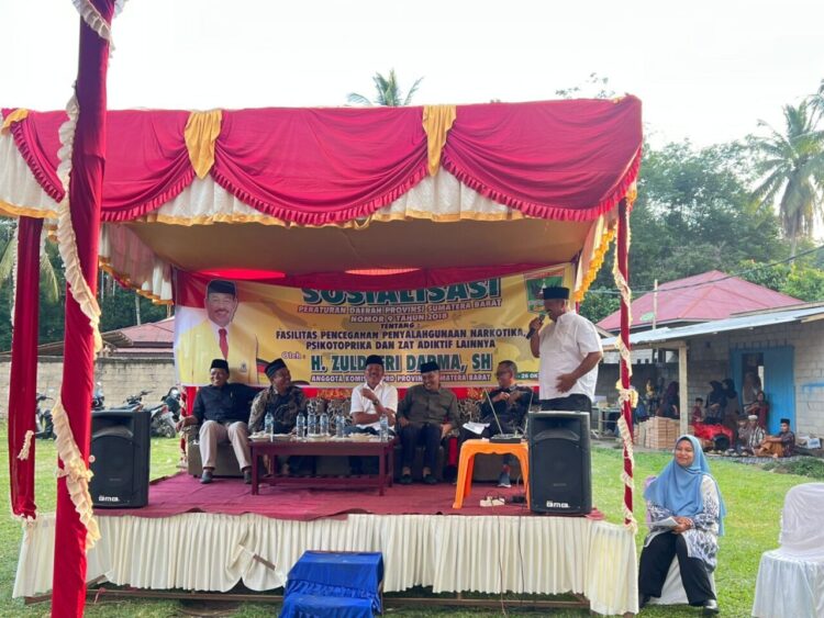 Teks Foto : Anggota DPRD Sumbar, Zuldarfi Darma Sosaliasikan Perda Nomor 9 Tahun 2018 di Nagari Tigo Jangko. IST