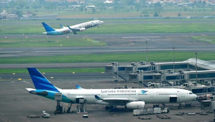 Jelang Nataru, Tarif Tiket Pesawat Turun 14 Persen