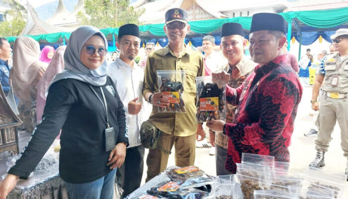 Bupati Apresiasi Kreativitas Warga Binaan Rutan Lubuksikaping di Pameran HUT Pasaman