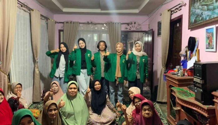 Mahasiswa Peternakan Unand Kenalkan Pembuatan Pelet Itik Bernutrisi