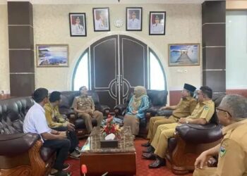 Bupati Hendrajoni Terima Tim Visitasi Komisi Informasi Sumbar, Tiga Badan Publik Pessel Masuk Nominasi Anugerah KIP 2025