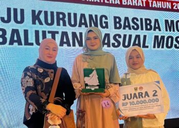 Desainer Muda Padang Panjang Juara Lomba Desain Busana Muslim