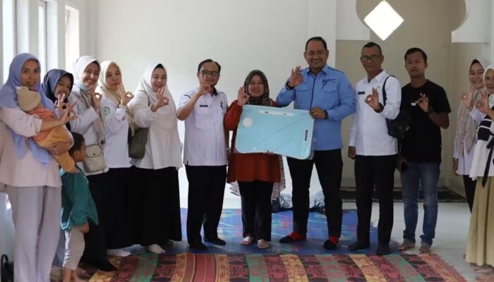 Tingkatkan Pelayanan, Fasilitas Posyandu di Silaing Bawah Dibantu