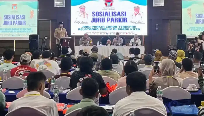 Pemko Padang Tingkatkan Kualitas Juru Parkir, Perkuat Citra Kota Wisata