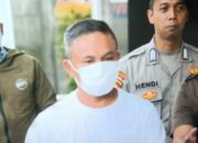 Bersama 10 Orang yang Terjaring Operasi Tangkap Tangan, Gubri Abdul Wahid Ikut Dibawa KPK ke Jakarta