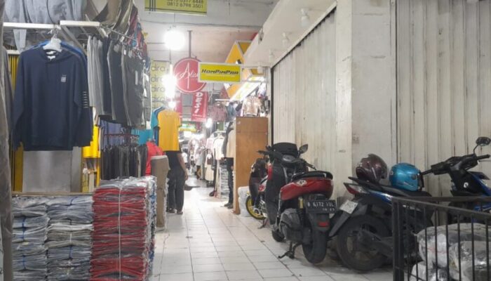 Sepinya Pasar Aur Kuning dan Keteguhan Para Pedagang