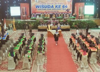 UMMY Solok Wisuda 146 Lulusan, Targetkan Menuju Universitas Negeri