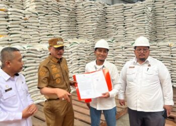 Perkuat Ketahanan Pangan, Pemkab Pessel Hibahkan 2 Hektar Tanah untuk Gudang Bulog