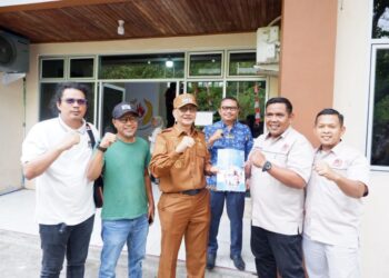 KONI Pessel Serahkan SK Kepengurusan 2025–2029, Bupati Hendrajoni Tekankan Profesionalisme dan Prestasi