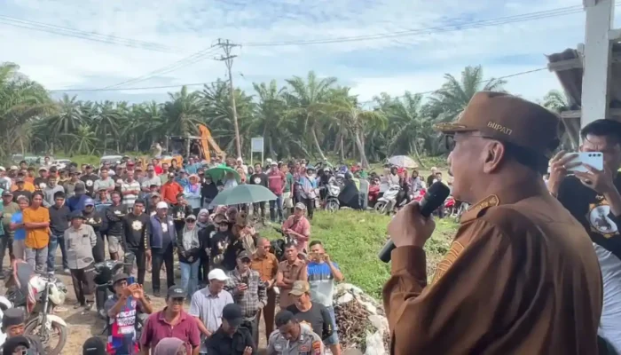 Konflik Mulai Teratasi, Bupati Hendrajoni Turun Tangan Buka Akses Jalan ke PT Incasi Raya