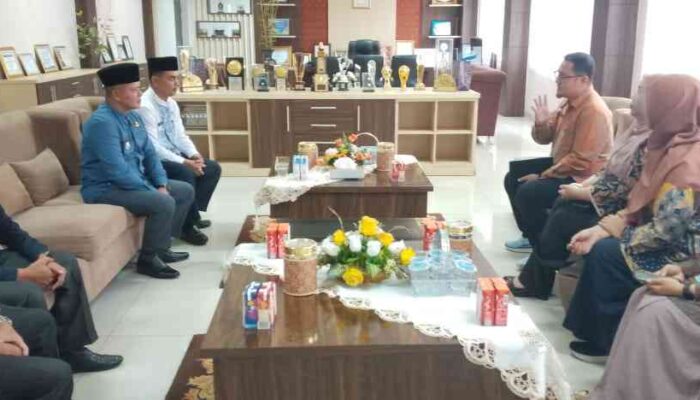 Bupati Pasaman Terima Kunjungan Kepala BPOM Payakumbuh, Bahas Pengawasan Pangan dan Obat