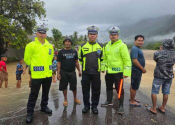 Banjir Rendam Nagari Duku Tarusan, Arus Lalu Lintas Painan – Padang Sempat Terganggu
