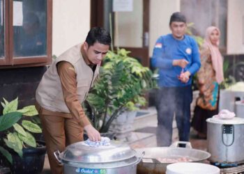 Pemko Solok Pastikan Kebutuhan Makanan Warga Terdampak Banjir Terpenuhi Melalui Dapur Umum