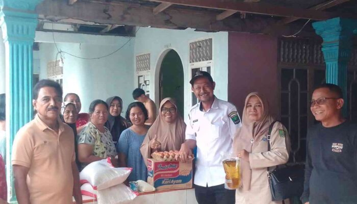 11 Rumah Hanyut, 12 Rusak Diterjang Angin, Pemkab Padang Pariaman Salurkan Bantuan Darurat di Talao Mundam