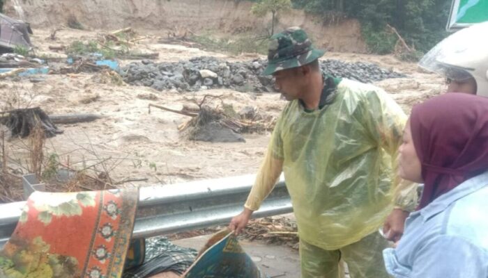 Satu Prajurit Gugur di Tengah Longsor Silaiang, Dua Personel TNI Masih Hilang, Upaya Pencarian Dikejar Waktu